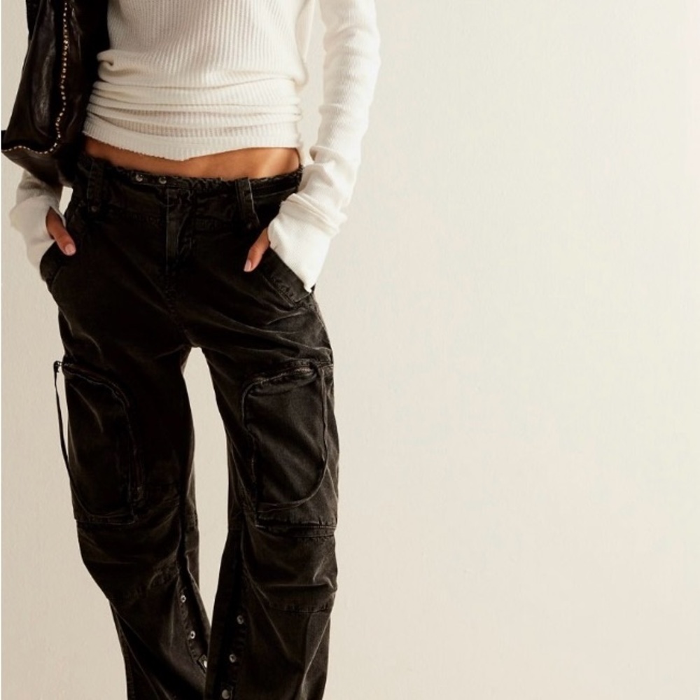 Free People We the Free Can’t Compare Slouch Pant in Washed Black